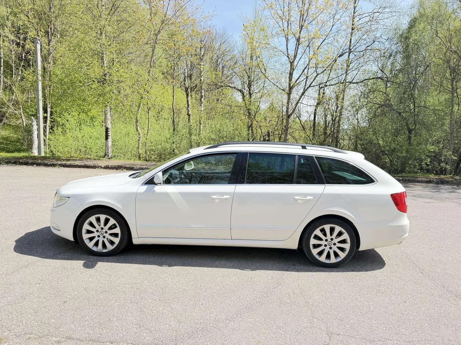 Skoda Superb 2010 – nuotrauka 4