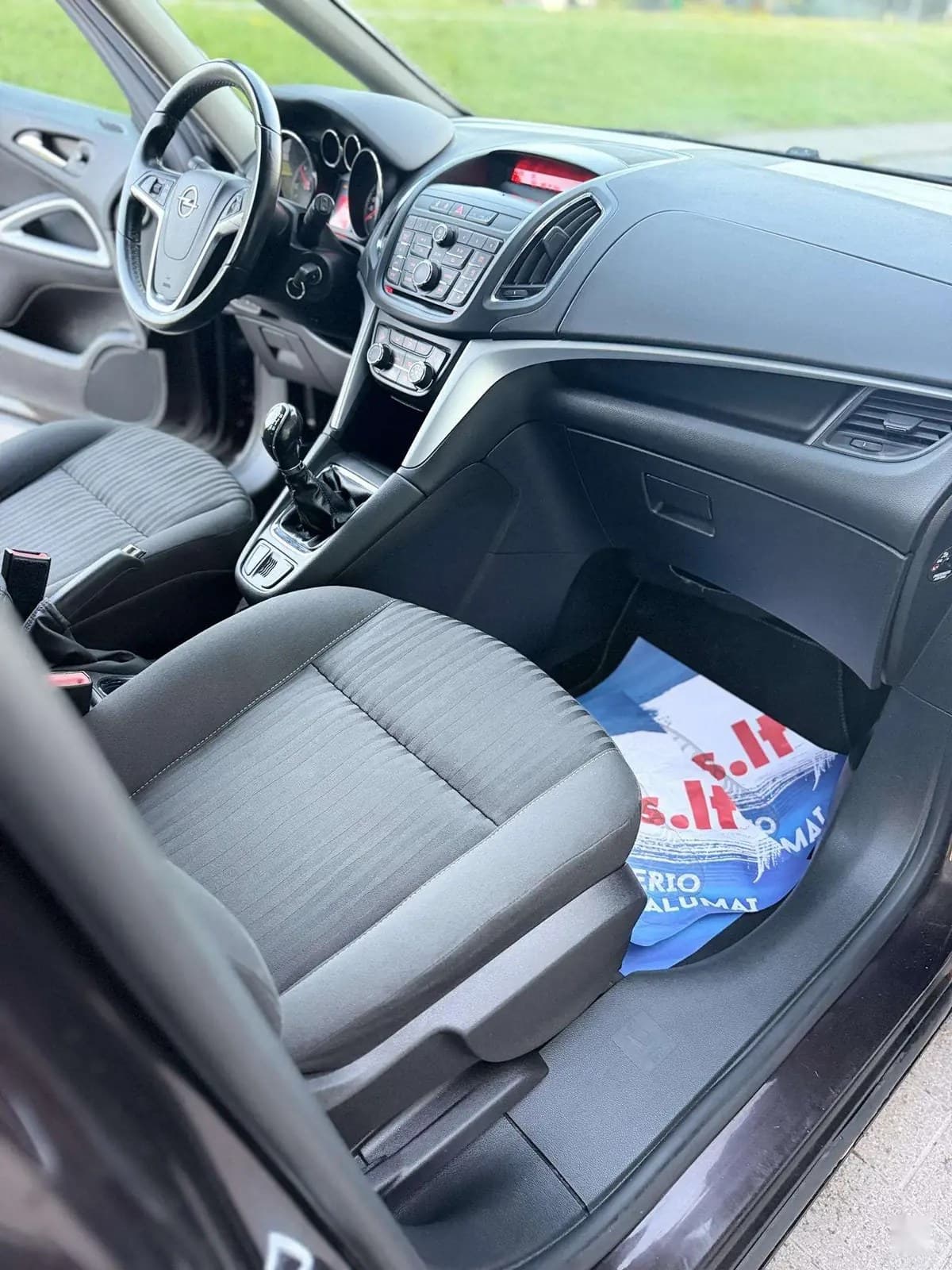 Opel Zafira 2012 – nuotrauka 10